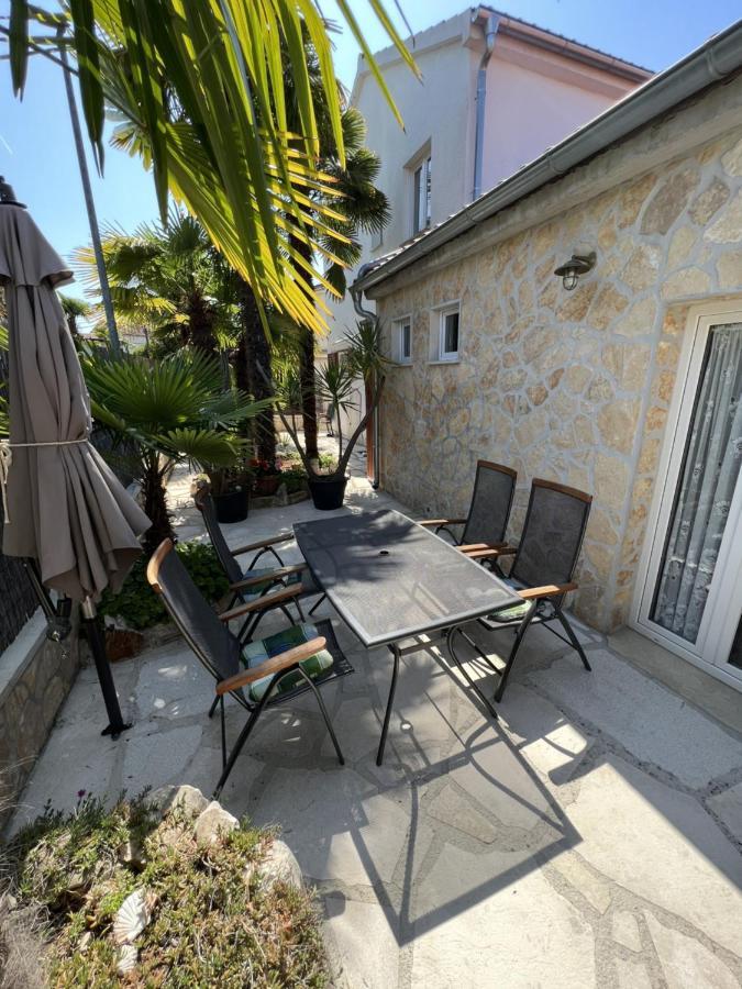 Apartmani Palme Funtana Exterior photo
